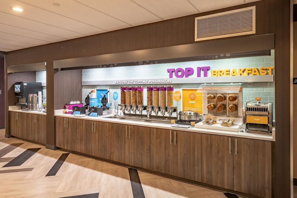 加兰德理查森希尔顿Tru酒店 外观 照片